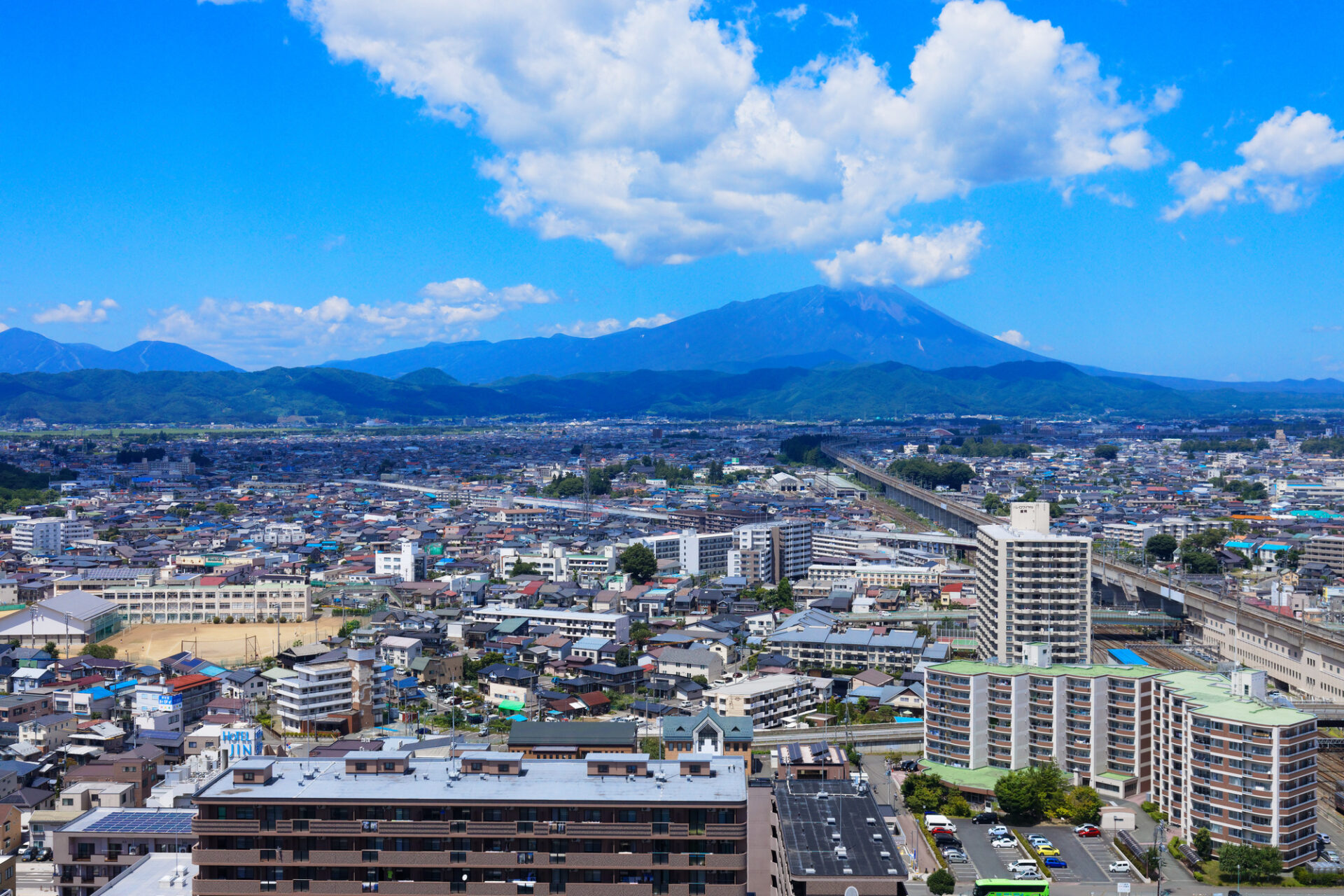 1980年に創業、愛知県豊橋市を拠点とした「ソフトプレス」を行う会社です。